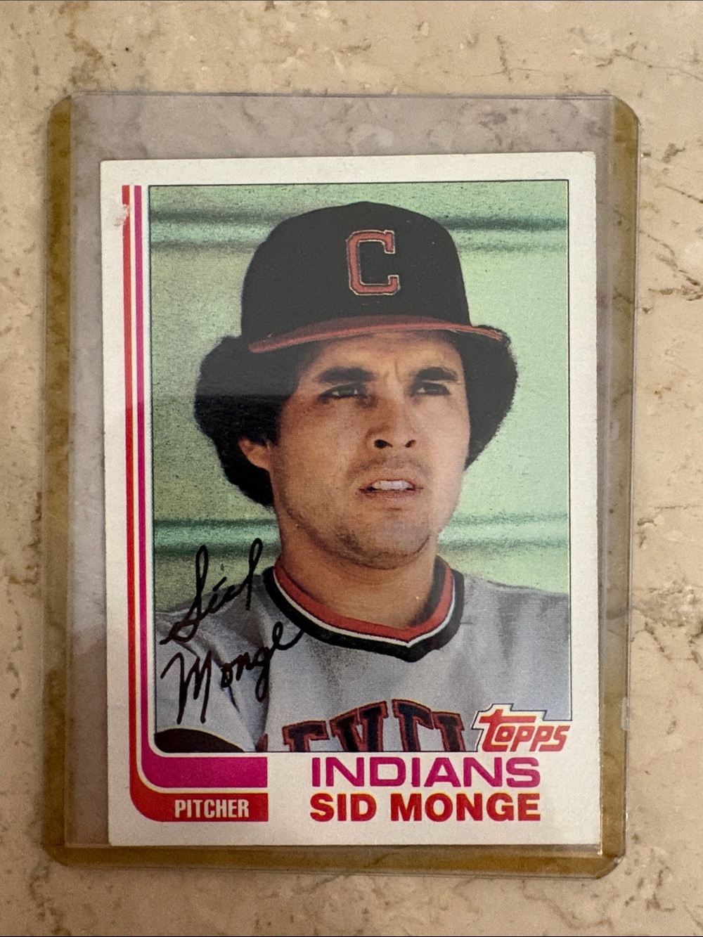 Sid Monge baseball card in Protective Sleeve